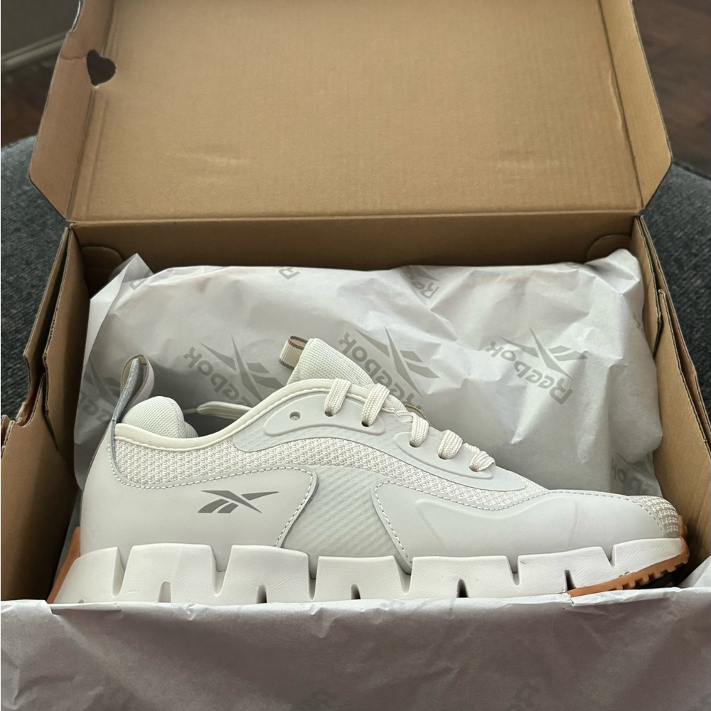 Reebok Sneaker NWT